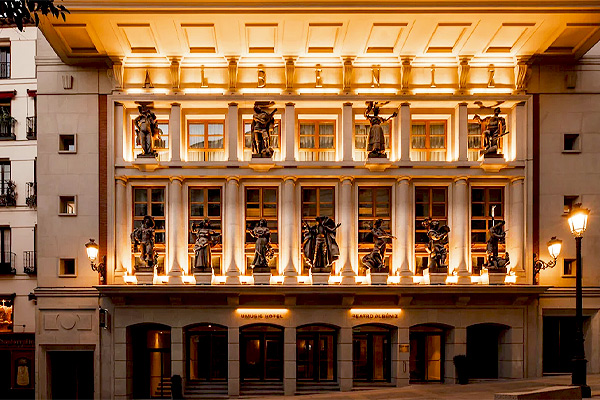 Three Platinum Awards Cap a Major Achievement for UMUSIC HOTELS